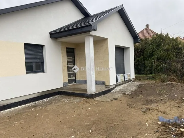 Eladó ház Dabas 95 nm
