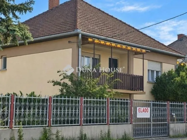 Eladó ház Tápiószentmárton 175 nm