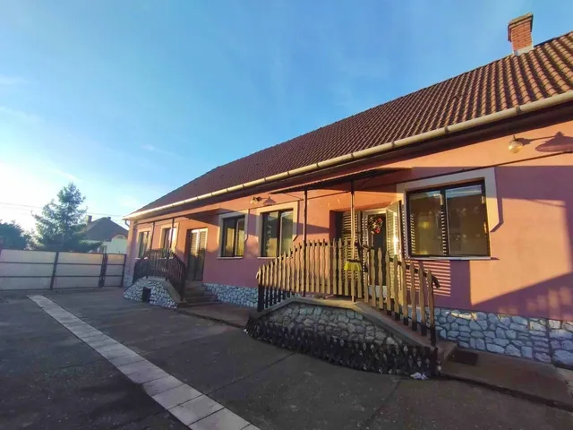 Eladó ház Maklár 120 nm