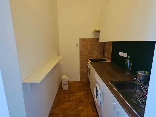 Eladó lakás Budapest IX. kerület, SOROKSÁRI ÚT 76 nm