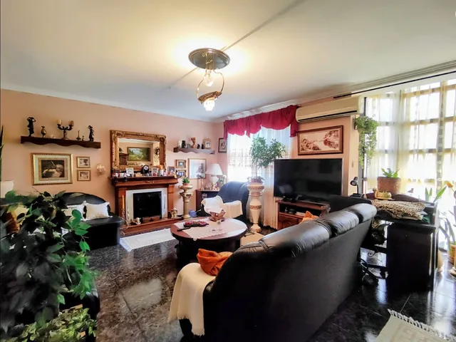 Eladó ház Budapest XIX. kerület, Kertváros 270 nm