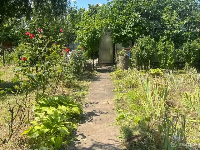 Eladó telek Dunaújváros, Újtelep 590 nm