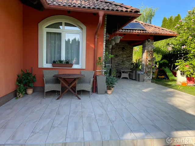 Eladó ház Vác 181 nm