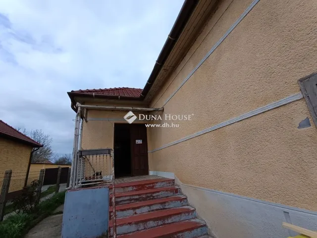 Eladó ház Ócsa 109 nm