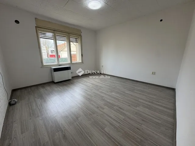 Eladó ház Kiskunlacháza 57 nm