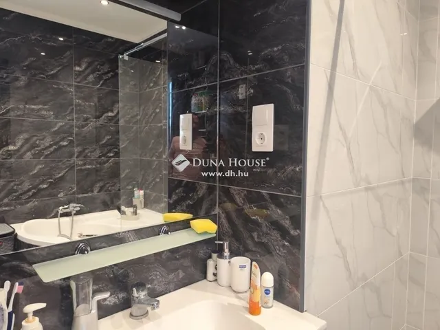 Eladó lakás Ócsa 77 nm