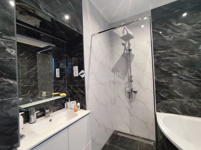 Eladó lakás Ócsa 77 nm