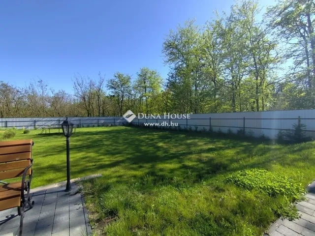 Eladó lakás Ócsa 77 nm