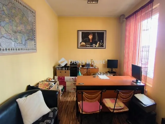 Kiadó kereskedelmi és ipari ingatlan Budapest XXI. kerület, Csillagtelep 54 nm