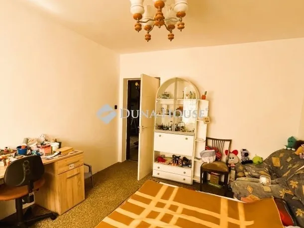 Eladó ház Balatoncsicsó 300 nm