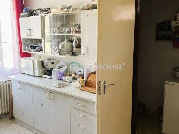 Eladó ház Balatoncsicsó 300 nm