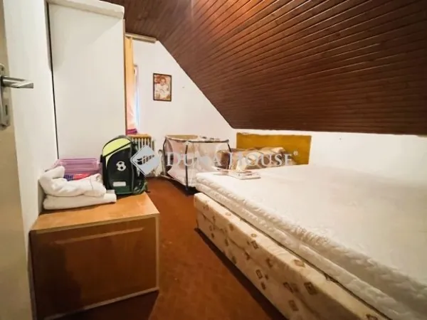 Eladó ház Balatoncsicsó 300 nm