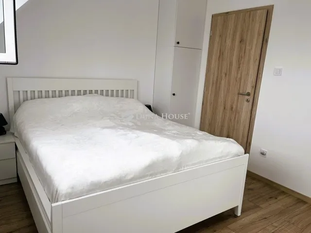 Eladó lakás Dabas 73 nm