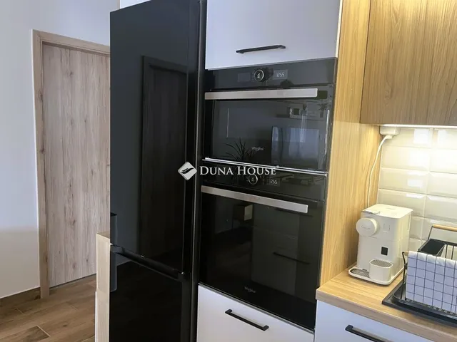 Eladó lakás Dabas 73 nm