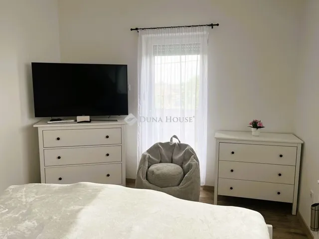 Eladó lakás Dabas 73 nm