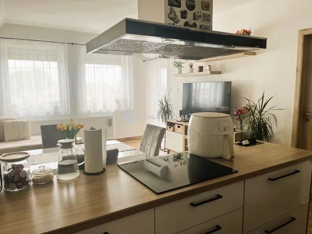 Eladó lakás Dabas 73 nm