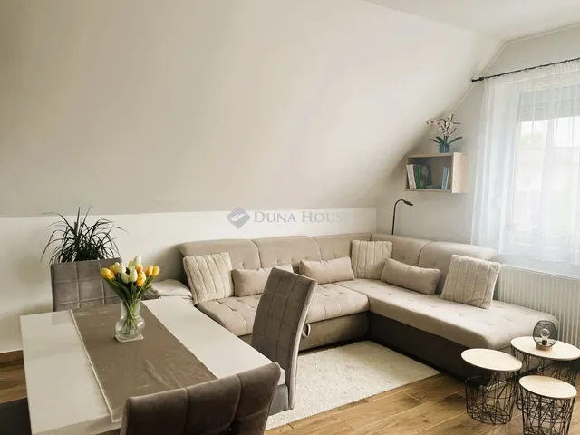 Eladó lakás Dabas 73 nm