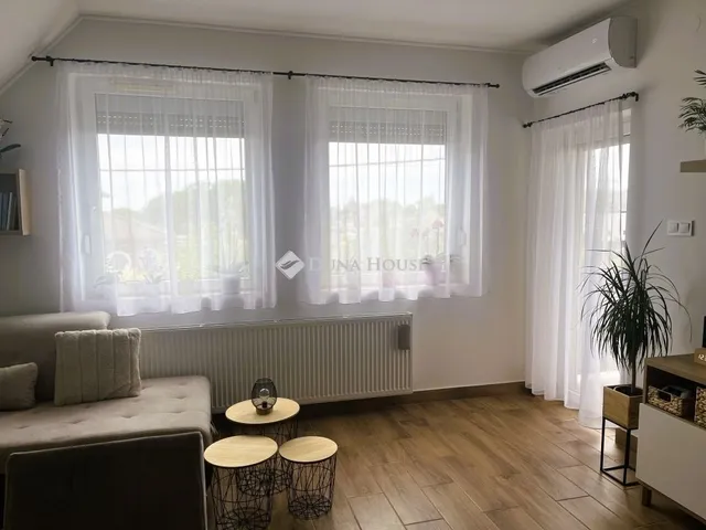 Eladó lakás Dabas 73 nm