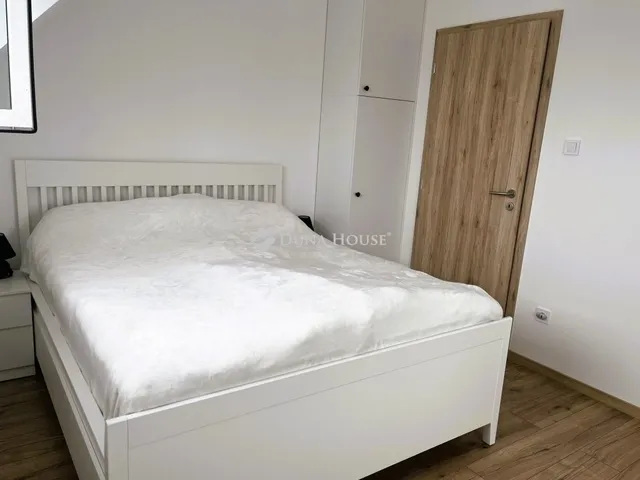 Eladó lakás Dabas 73 nm