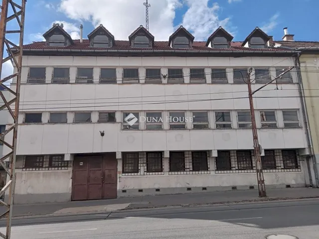 Eladó kereskedelmi és ipari ingatlan Budapest XX. kerület 1640 nm