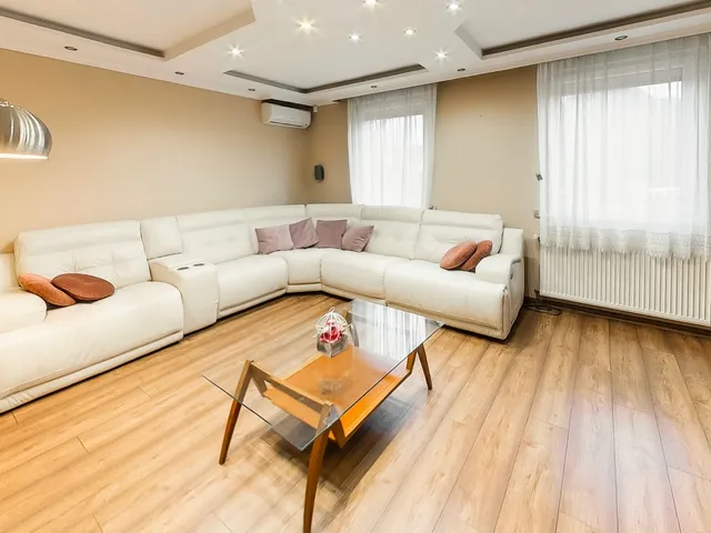 Eladó ház Szigetszentmiklós 220 nm