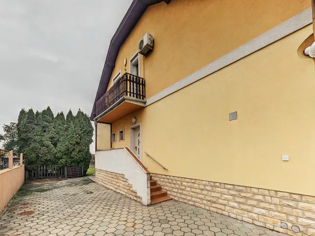 Eladó ház Szigetszentmiklós, Kolozsvári utca 220 nm