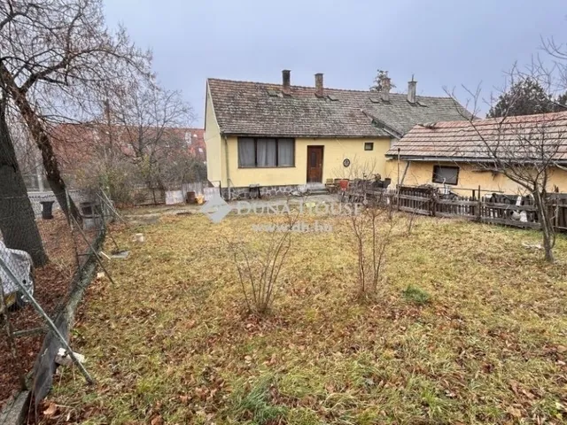 Eladó telek Szentendre 478 nm