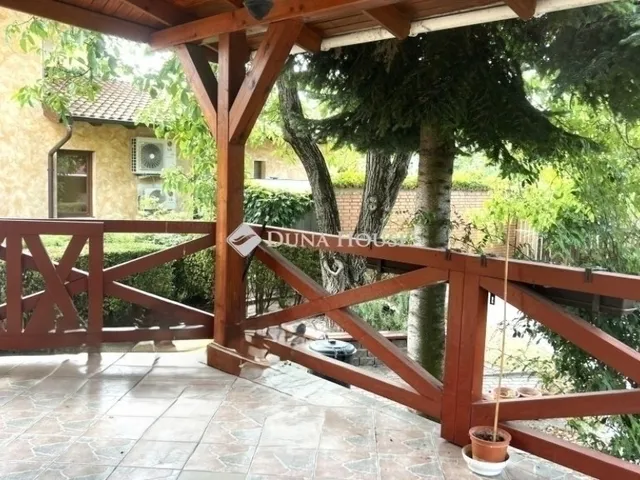 Eladó ház Budapest XVI. kerület, Rákosszentmihály 235 nm