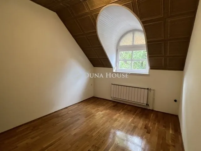 Eladó ház Budapest XVI. kerület, Rákosszentmihály 235 nm