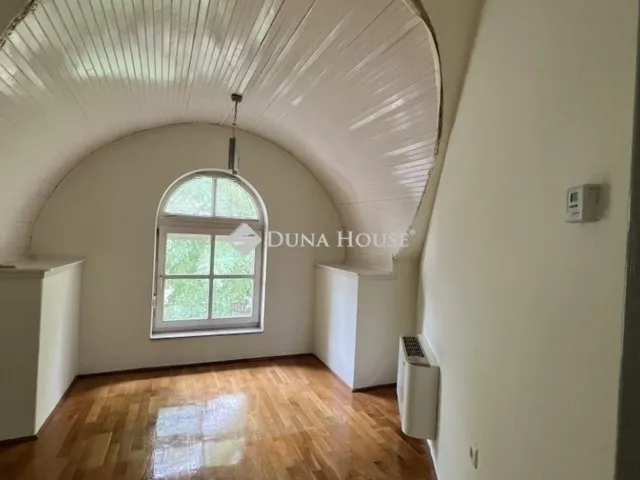 Eladó ház Budapest XVI. kerület, Rákosszentmihály 235 nm