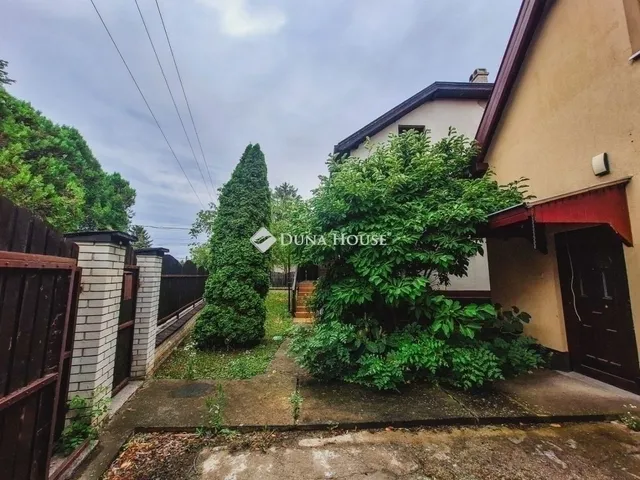 Eladó ház Budapest XVI. kerület, Rákosszentmihály 208 nm
