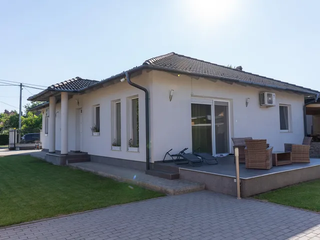 Eladó ház Budapest XVIII. kerület, Szemeretelep 148 nm