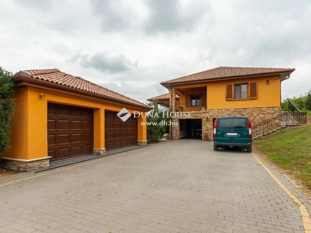 Eladó ház Szentendre 760 nm