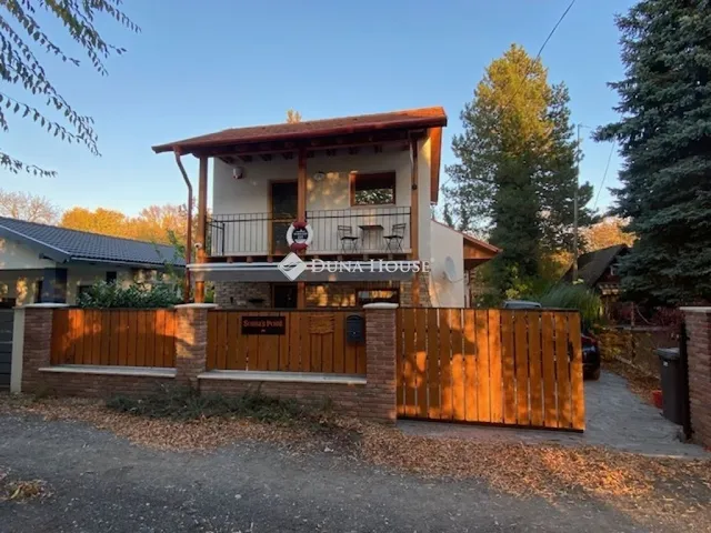 Eladó ház Tass 52 nm