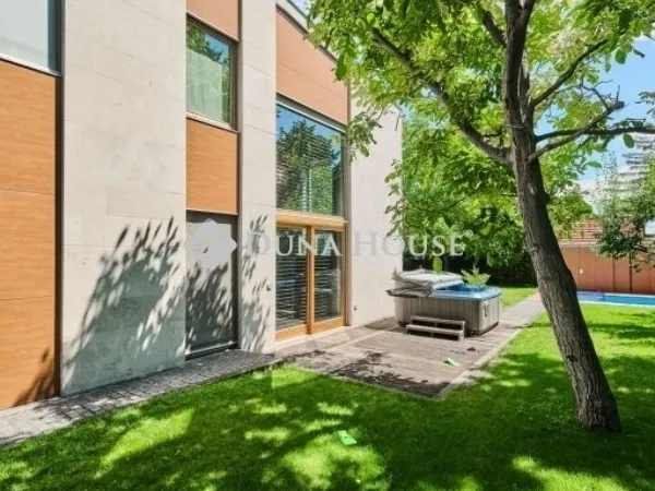 Eladó ház Budapest XII. kerület 400 nm