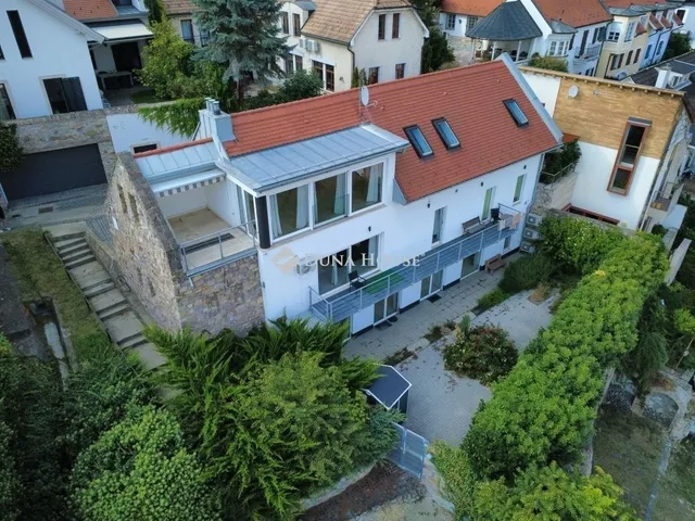 Eladó ház Szentendre 268 nm