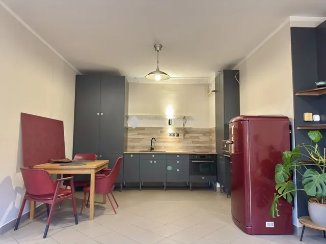 Eladó lakás Üröm 55 nm