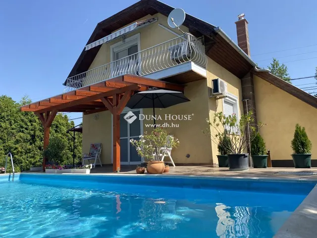 Eladó ház Pócsmegyer 170 nm