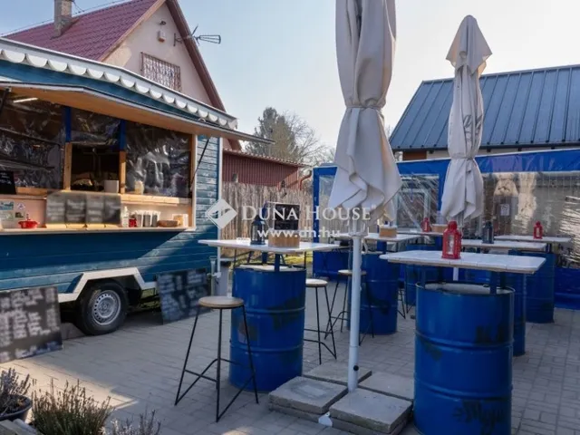 Eladó kereskedelmi és ipari ingatlan Szigetmonostor 162 nm