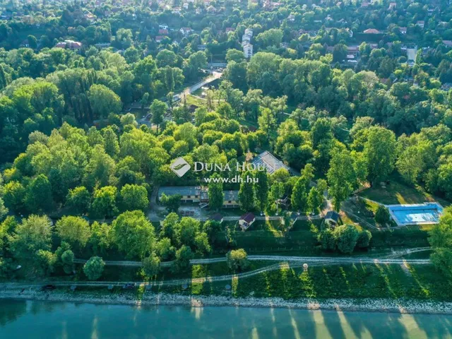 Eladó kereskedelmi és ipari ingatlan Szentendre 800 nm