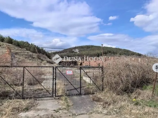 Eladó kereskedelmi és ipari ingatlan Bátonyterenye 73072 nm