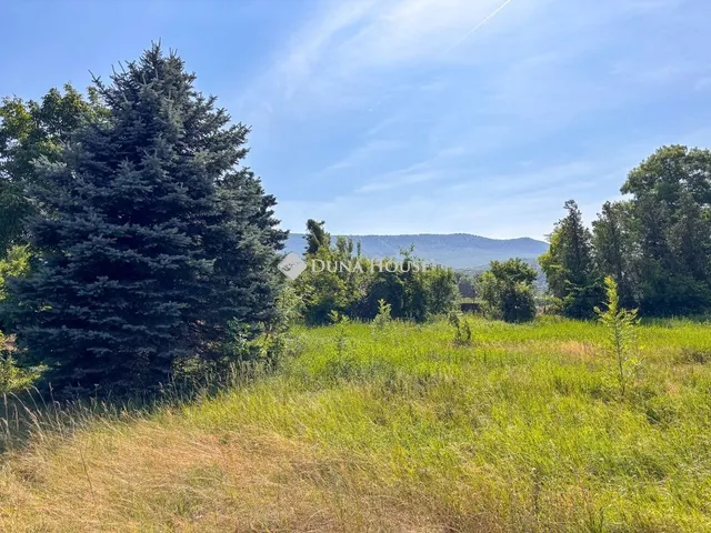 Eladó telek Tahitótfalu 590 nm