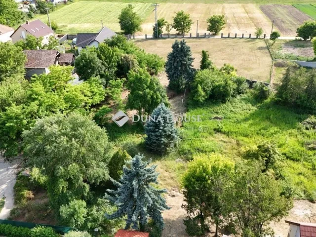 Eladó telek Tahitótfalu 590 nm