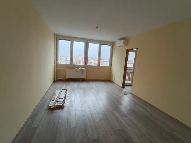 Eladó lakás Vác 56 nm