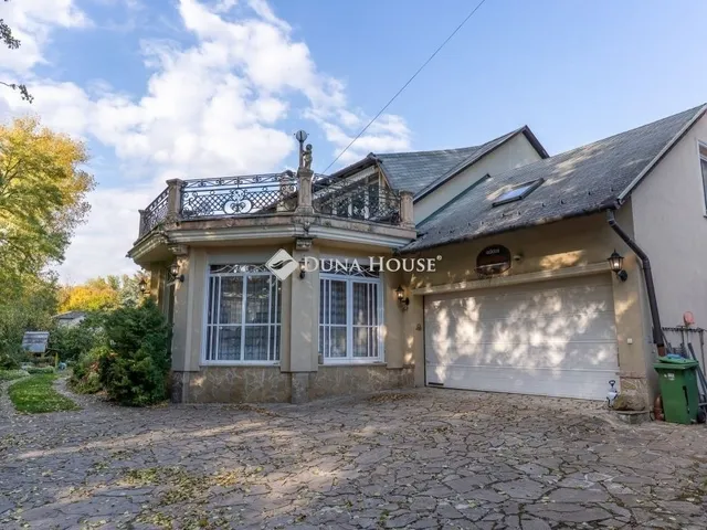 Eladó ház Szentendre 260 nm