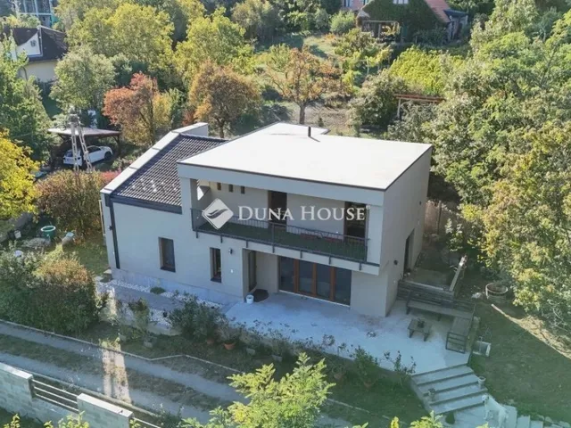 Eladó ház Leányfalu 131 nm