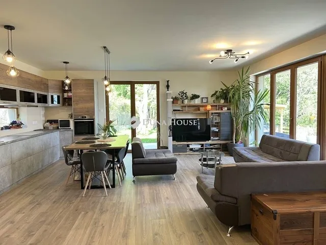 Eladó ház Leányfalu 131 nm