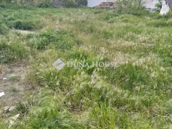 Eladó telek Tahitótfalu 1026 nm