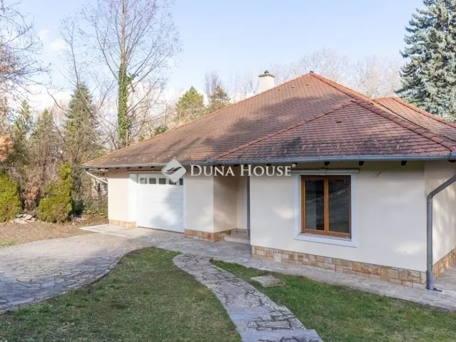 Eladó ház Leányfalu 230 nm