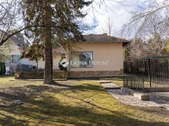 Eladó ház Leányfalu 230 nm